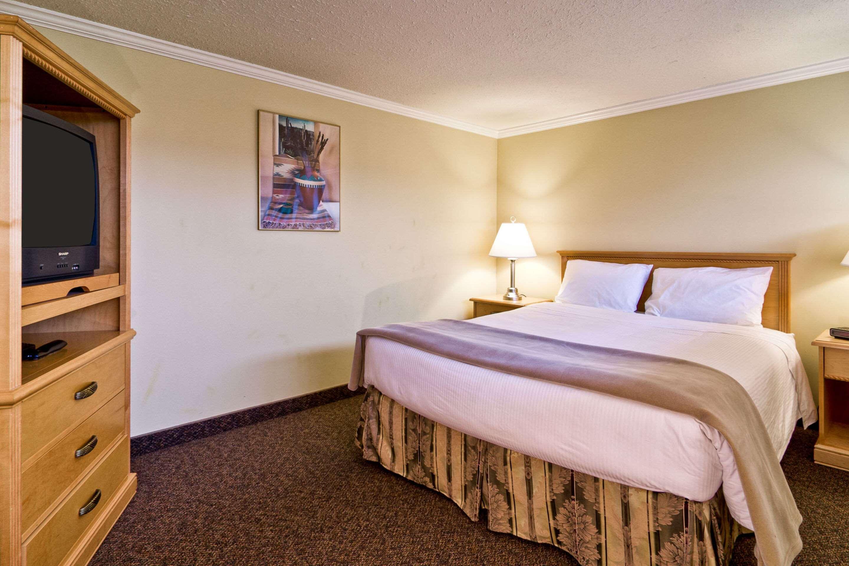 Econo Lodge Inn & Suites Kelowna Luaran gambar