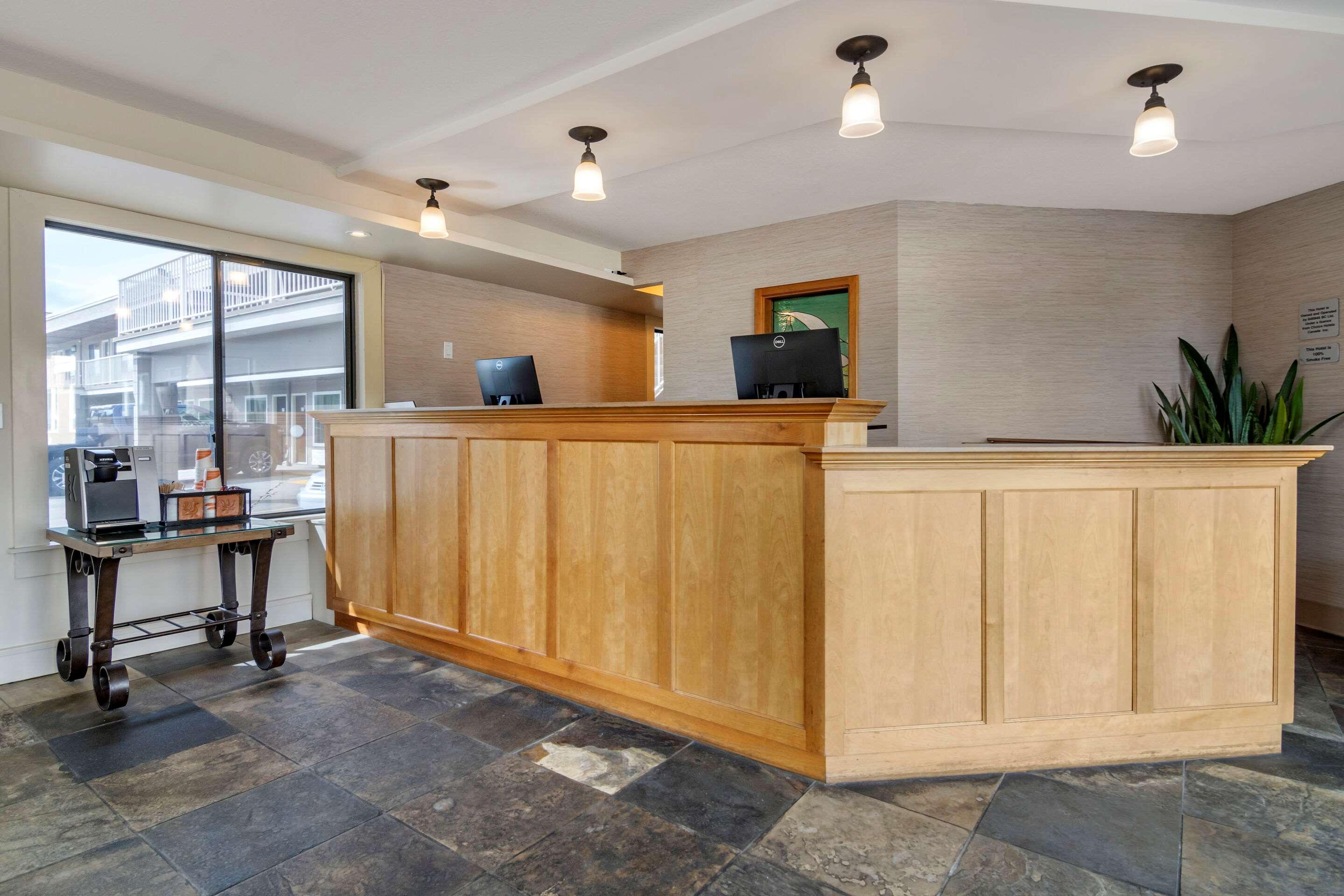 Econo Lodge Inn & Suites Kelowna Luaran gambar