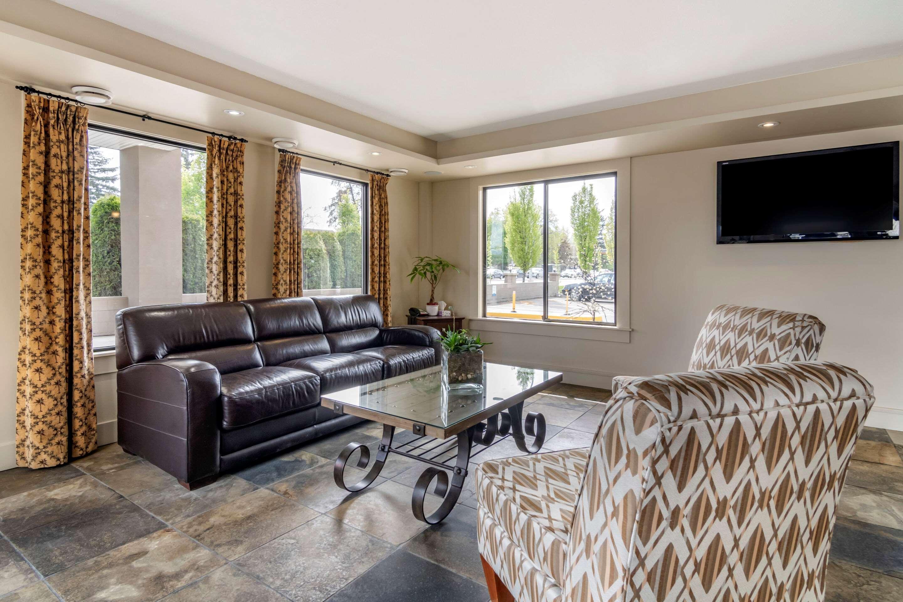 Econo Lodge Inn & Suites Kelowna Luaran gambar