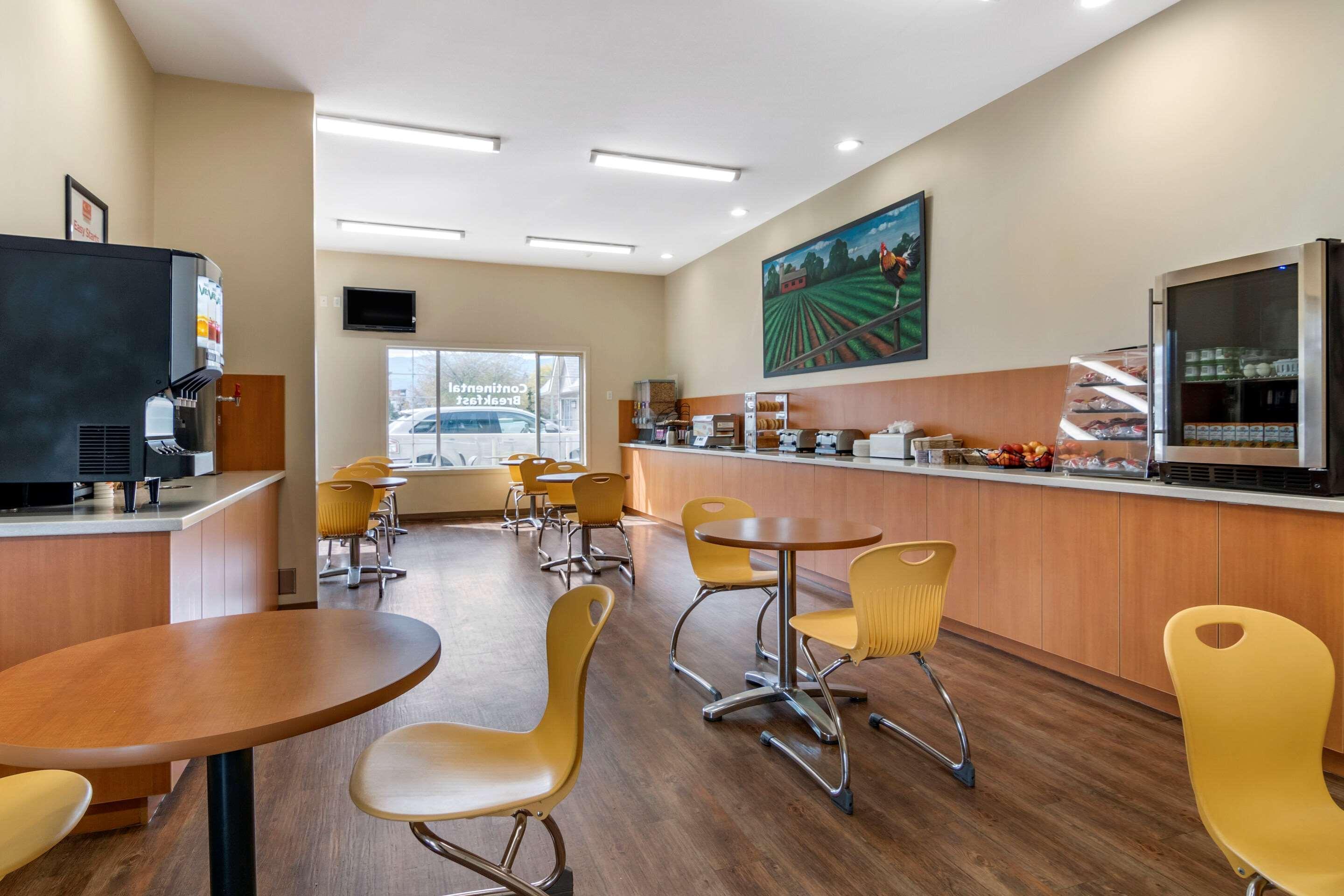 Econo Lodge Inn & Suites Kelowna Luaran gambar